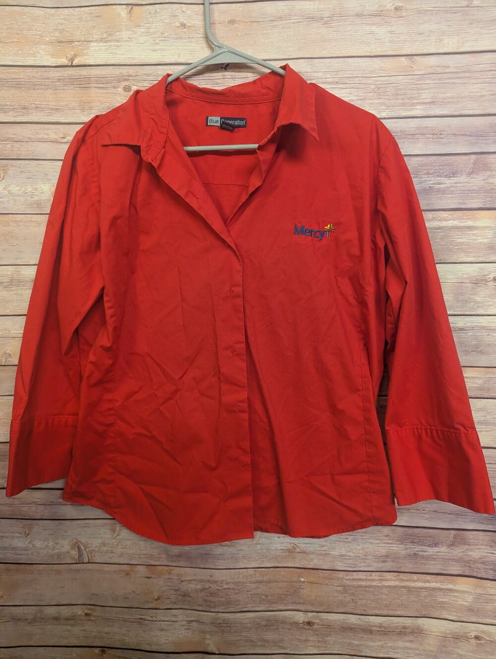 Mercy Logo Button Down Shirt Women’s Large Red Embroidered Uniform